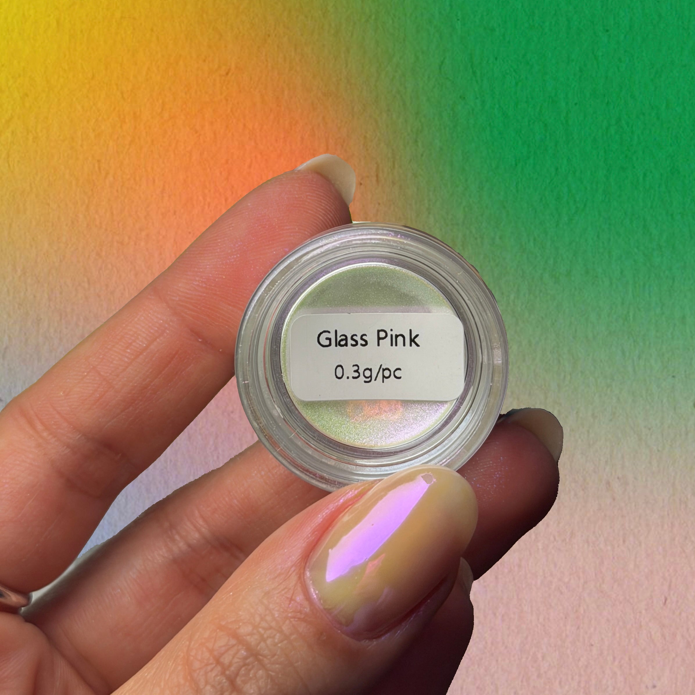 Pyłek Glass Pink od Very You, szklany efekt na paznokciach
