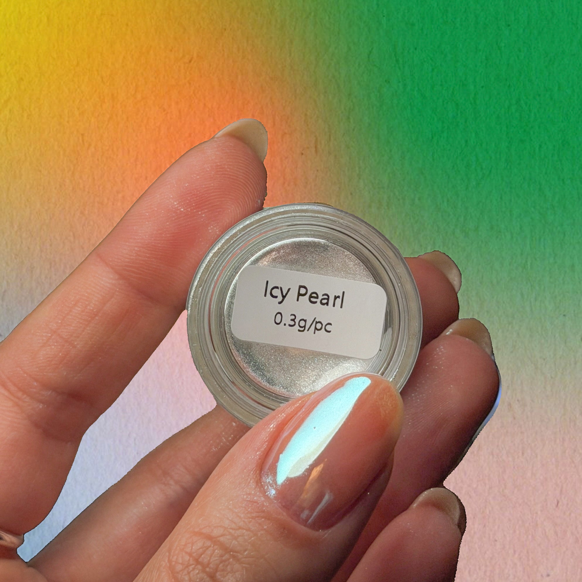 Pyłek Icy Pearl od Very You, perłowy - lustrzany efekt na paznokciach